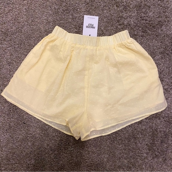 Princess Polly yes to Heaven short - Picture 4 of 9